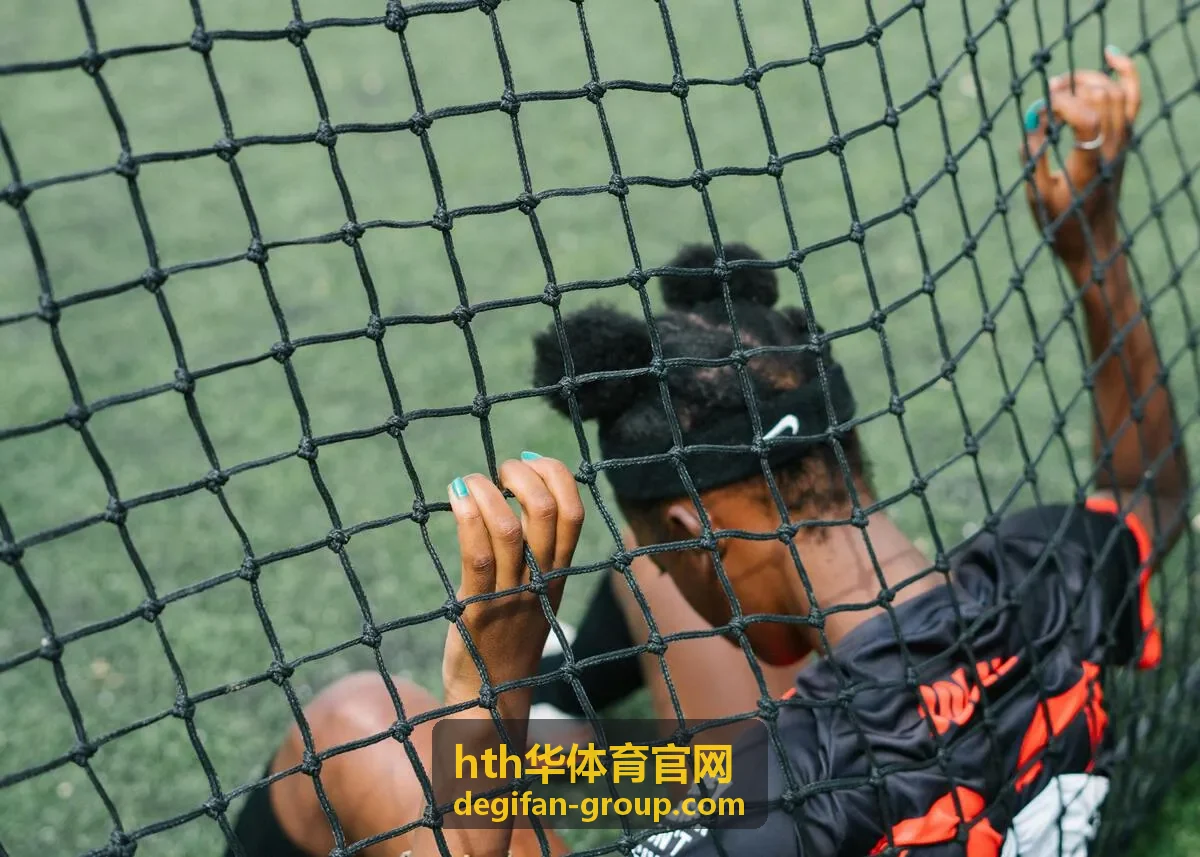 hth华体育官网团队在场馆内进行运营巡检